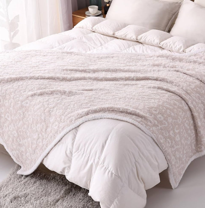 Luxury Leopard Throw Blanket
